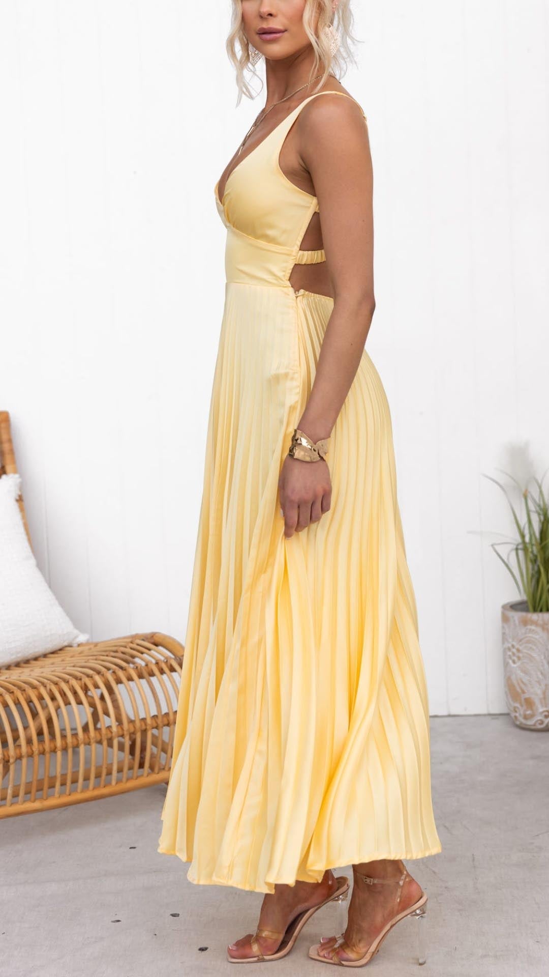 Women's Lightweight Pleated Midi Dress | Elegant Sleeveless V-Neck Summer Dress 2